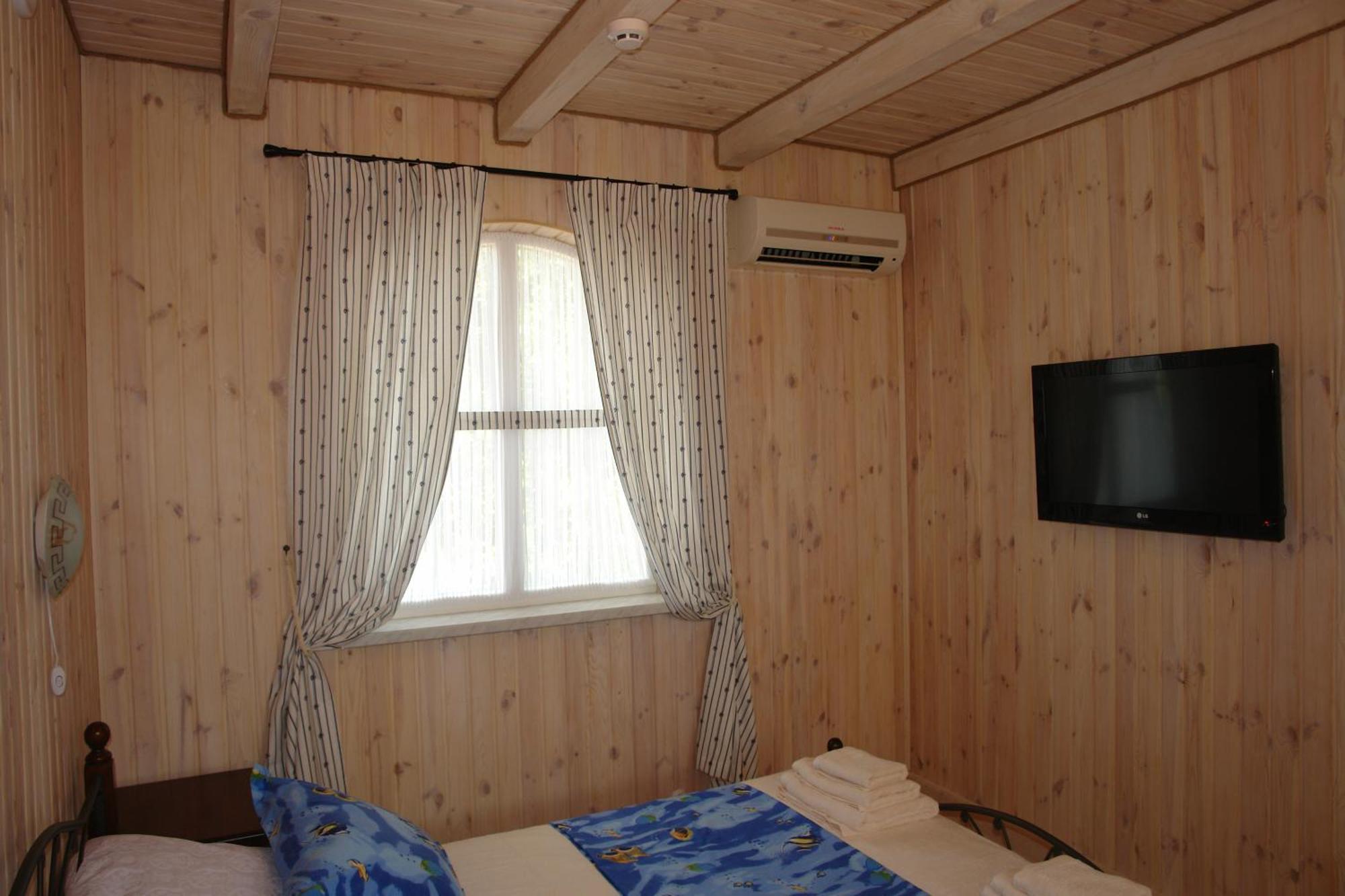 Hotel Sicilia Čornomors'k Esterno foto