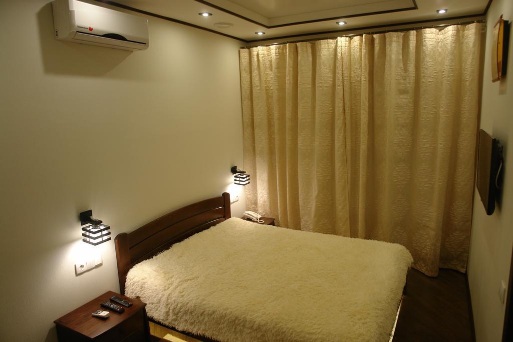 Hotel Sicilia Čornomors'k Esterno foto