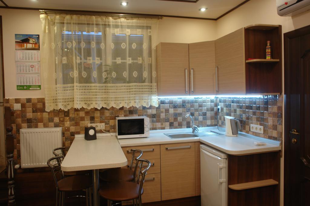 Hotel Sicilia Čornomors'k Esterno foto