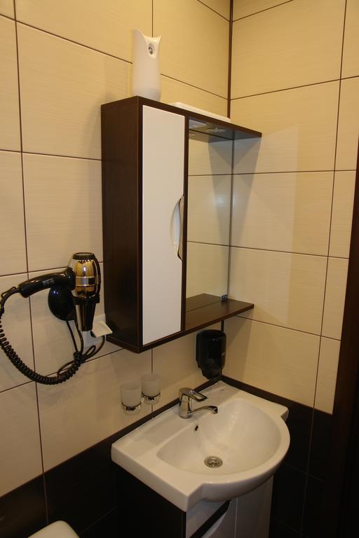 Hotel Sicilia Čornomors'k Esterno foto