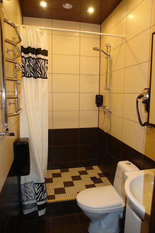 Hotel Sicilia Čornomors'k Esterno foto