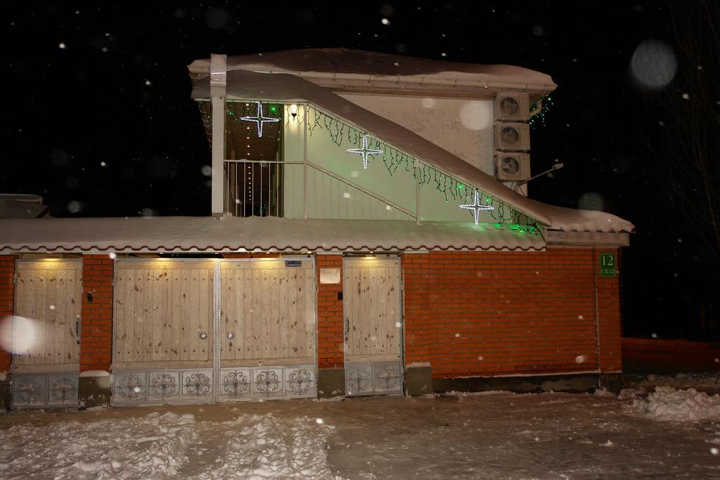 Hotel Sicilia Čornomors'k Esterno foto